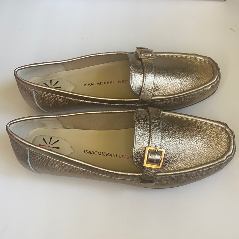 NEW in box! Isaac Mizrahi LIVE! Gold leather flats